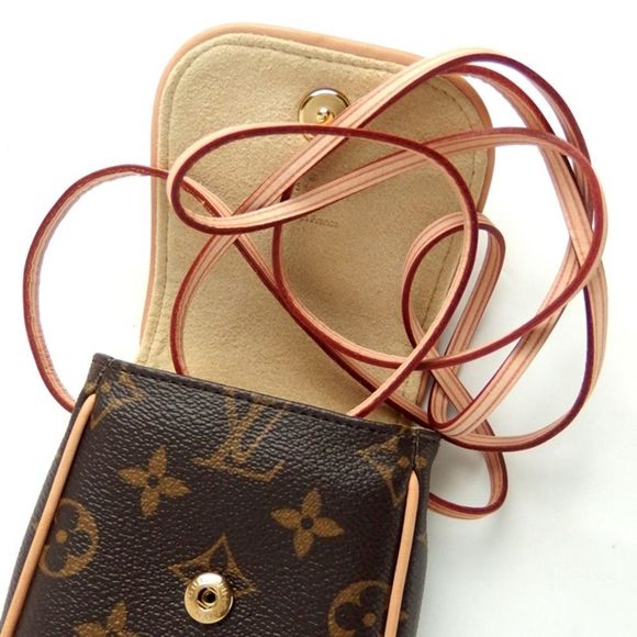 Louis Vuitton Monogram Pochette Cancun Shoulder Bag - Picture 7 of 8